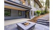 Fire Pits & Outdoor Fireplaces